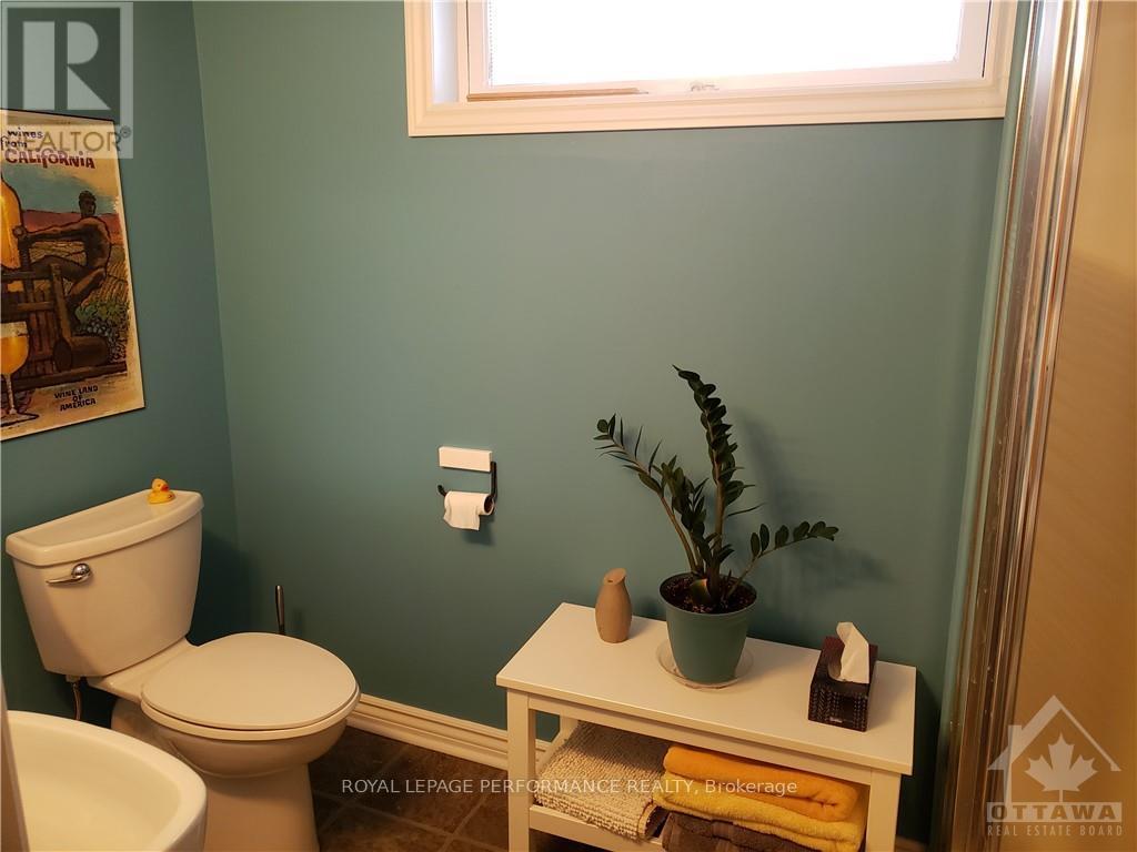 3376 Chilliwack Way, Ottawa, Ontario  K1T 1P7 - Photo 5 - X13794422