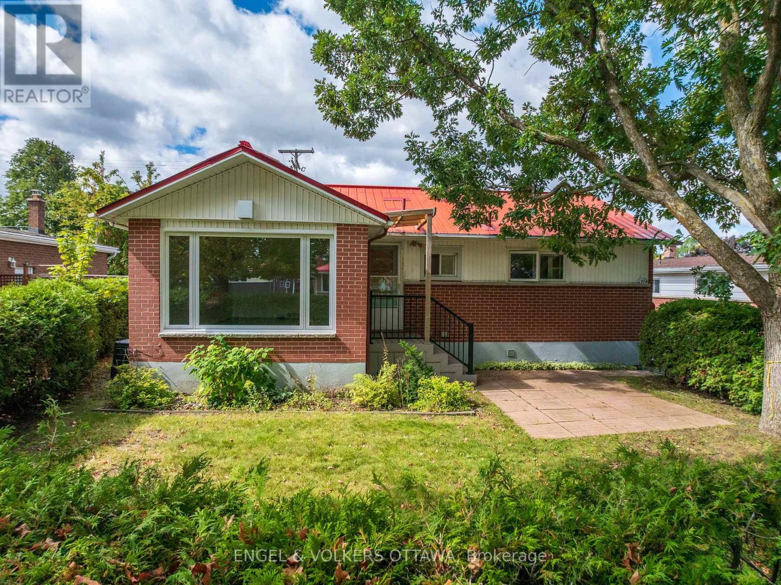 2034 CORNISH STREET, Ottawa, Ontario
