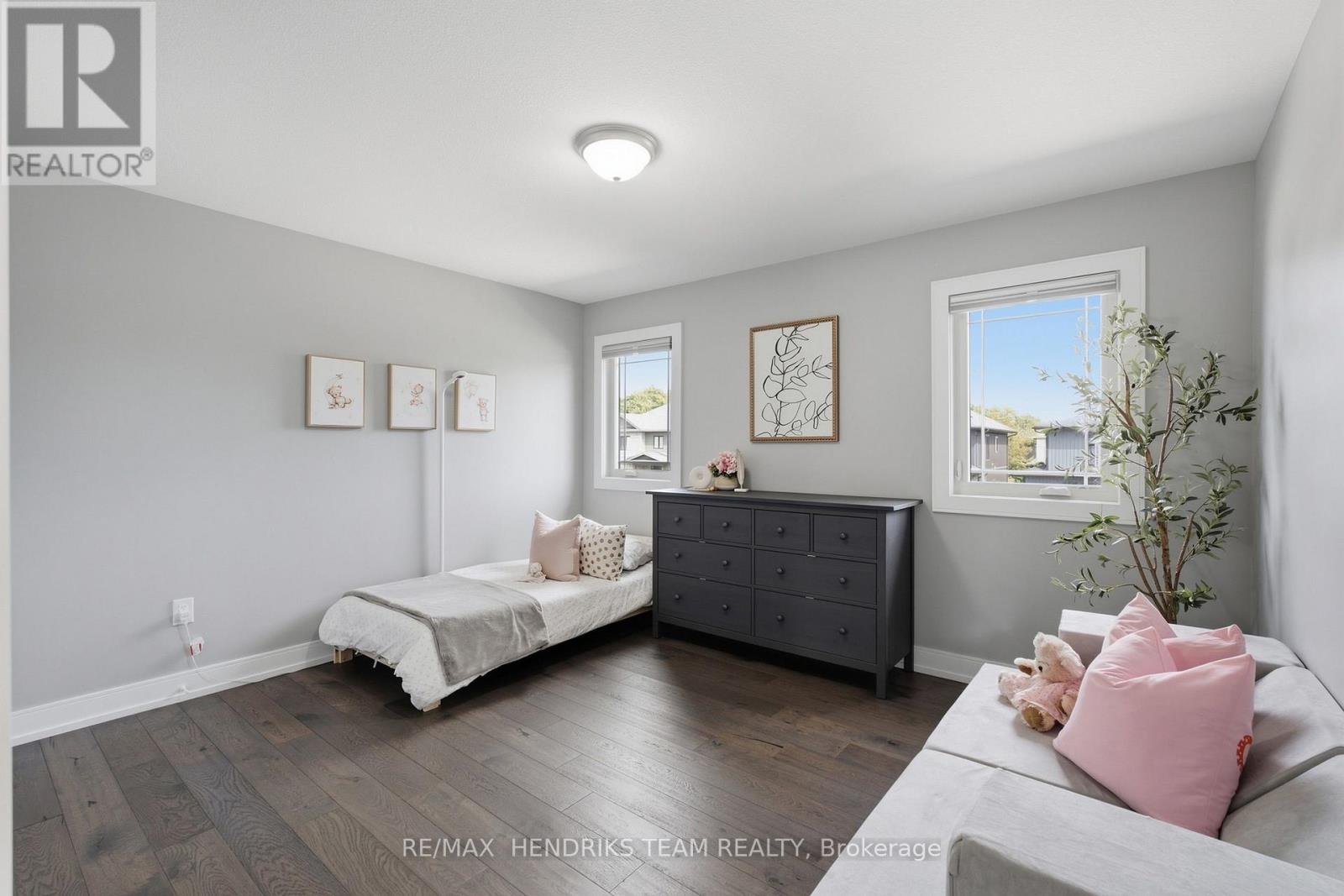 1 Olde School Court, St. Catharines, Ontario  L2N 0B1 - Photo 27 - X13794462