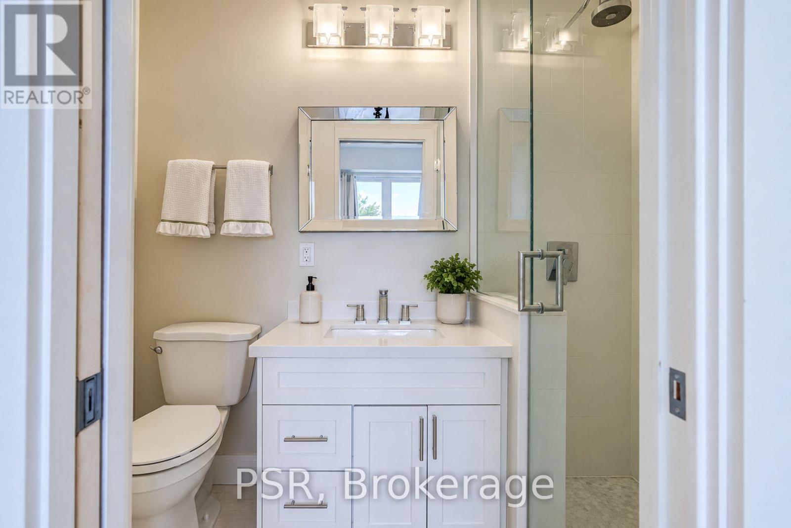 Main - 143 Montrose Avenue, Toronto, Ontario  M6J 2T6 - Photo 10 - C13794436