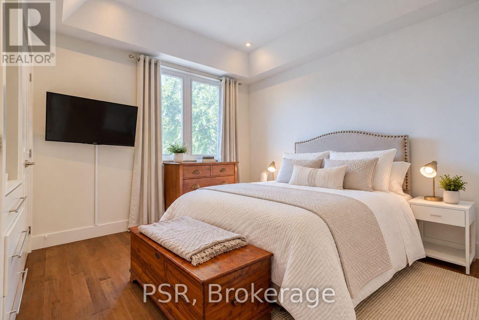 Main - 143 Montrose Avenue, Toronto, Ontario  M6J 2T6 - Photo 7 - C13794436