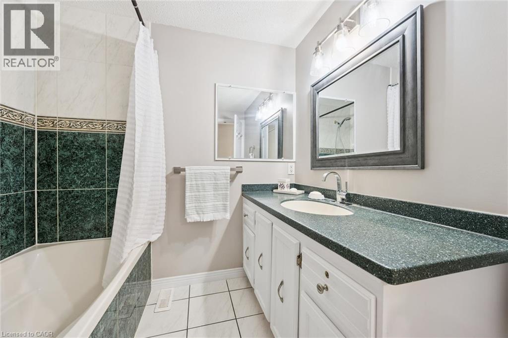 21 Colebrook Court, Kitchener, Ontario  N2E 1Y8 - Photo 27 - 40864205
