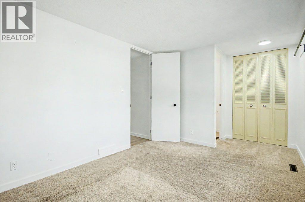 2015 Palliser Drive Sw, Calgary, Alberta  T2V 3R9 - Photo 13 - A2343152