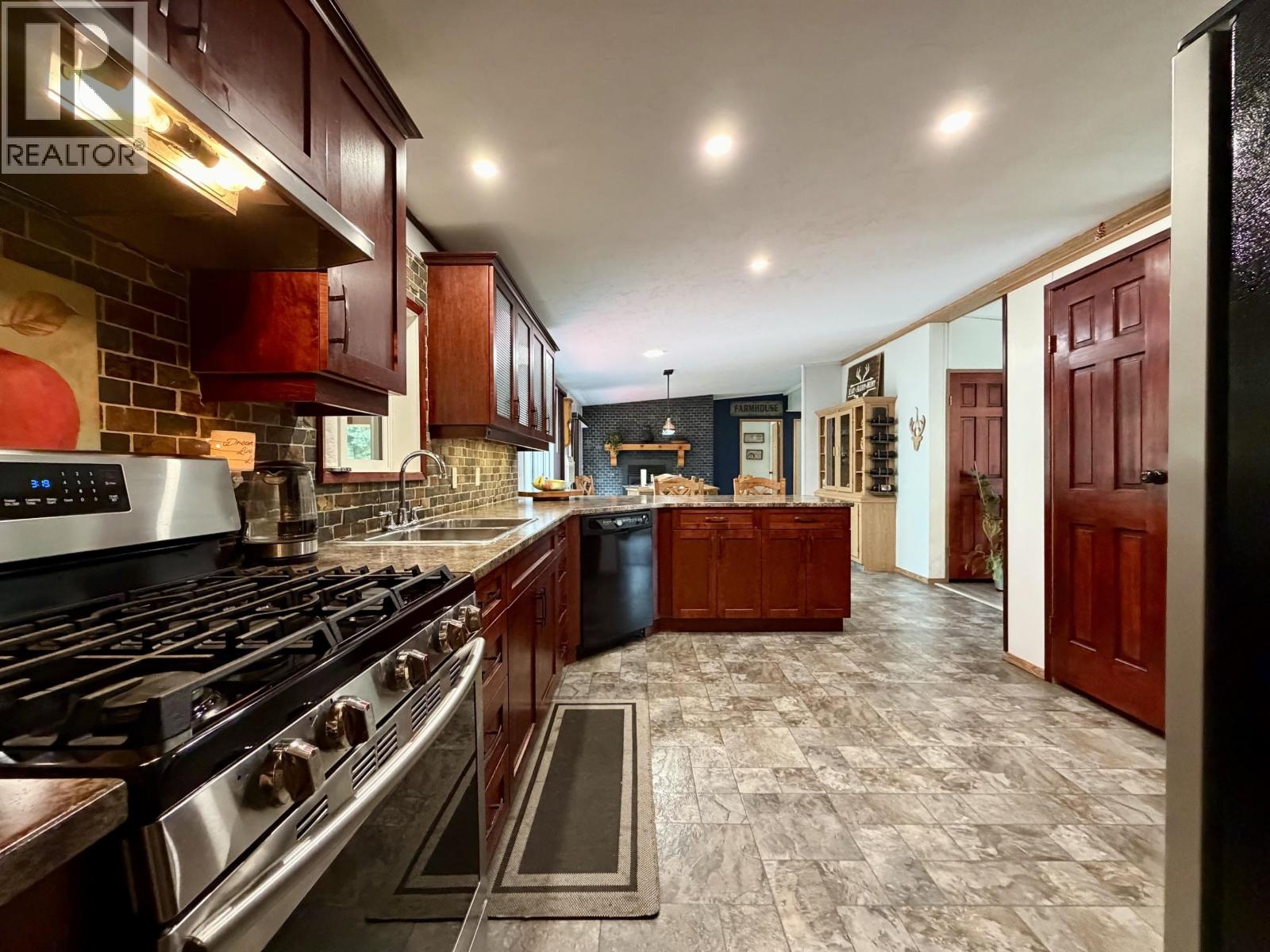 4004 Williams Crescent, Houston, British Columbia  V0J 1Z2 - Photo 11 - R3147670