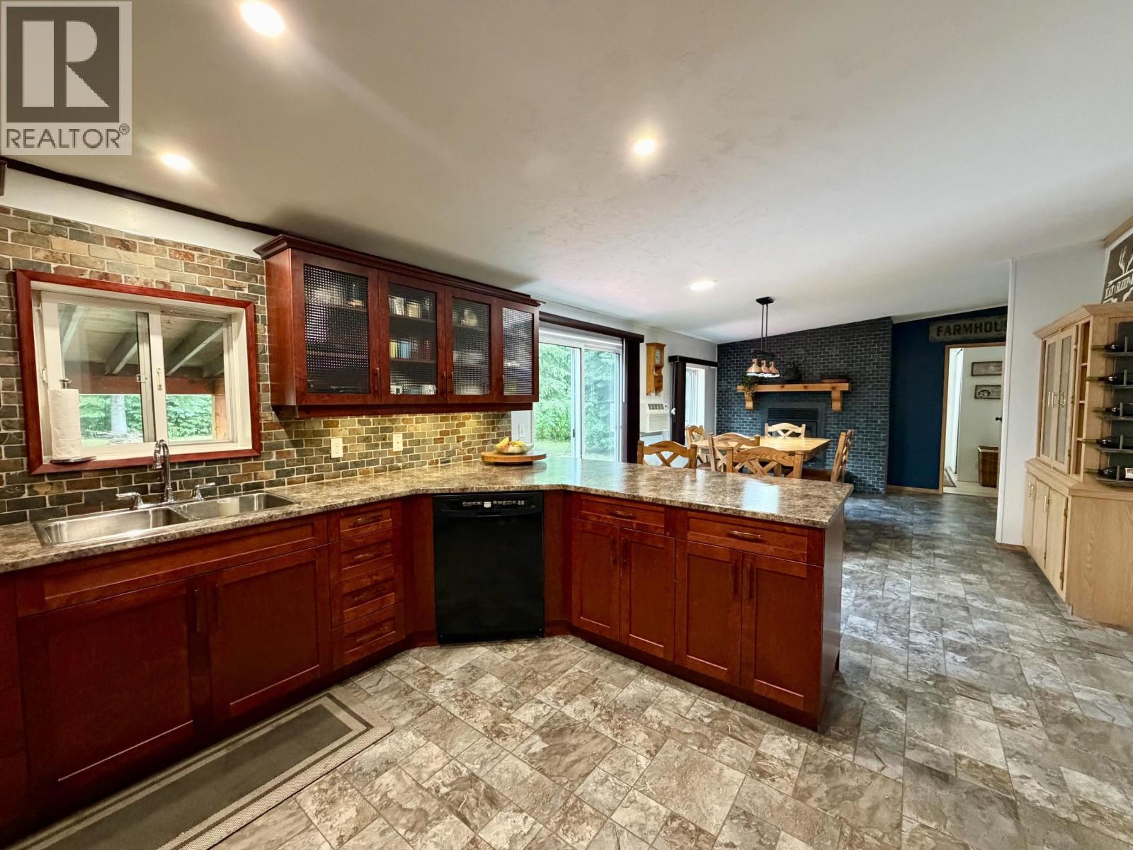 4004 Williams Crescent, Houston, British Columbia  V0J 1Z2 - Photo 12 - R3147670