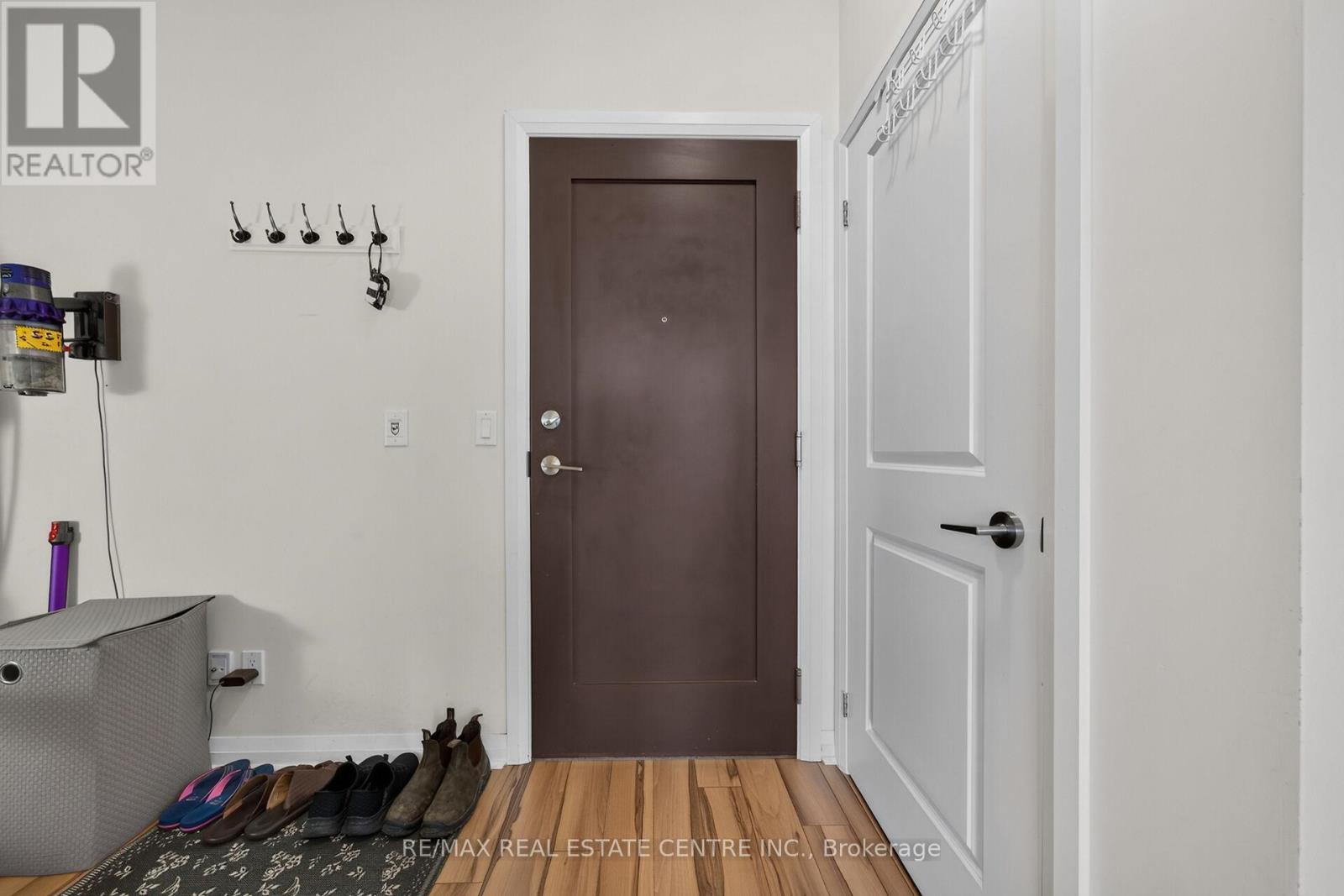 605 - 55 Eglinton Avenue W, Mississauga, Ontario  L5R 0E4 - Photo 10 - W13794400