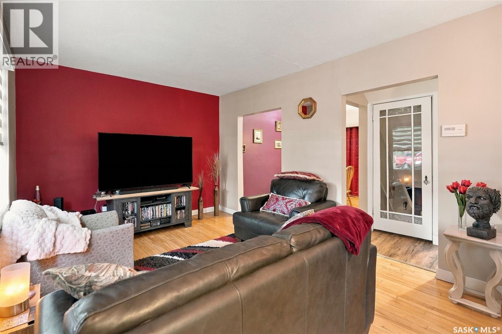 2602 Lindsay Street, Regina, Saskatchewan  S4N 3E1 - Photo 4 - SK048701