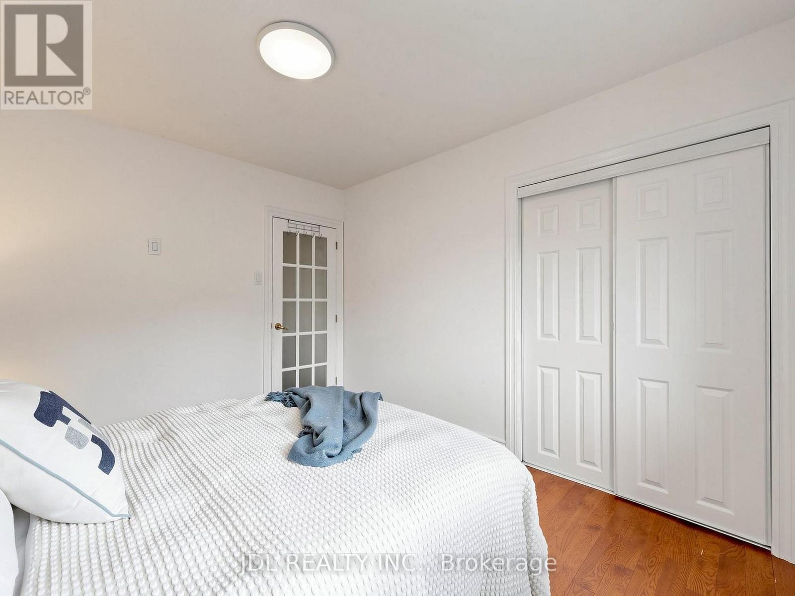 32 Ashmount Crescent, Toronto, Ontario  M9R 1C7 - Photo 26 - W13788960