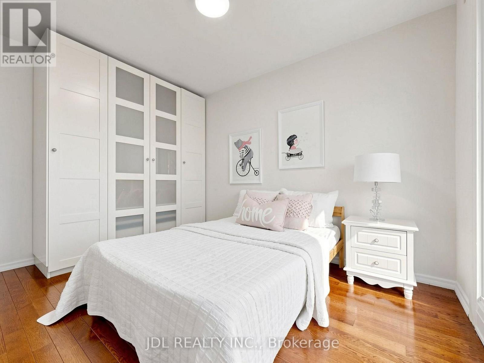 32 Ashmount Crescent, Toronto, Ontario  M9R 1C7 - Photo 28 - W13788960