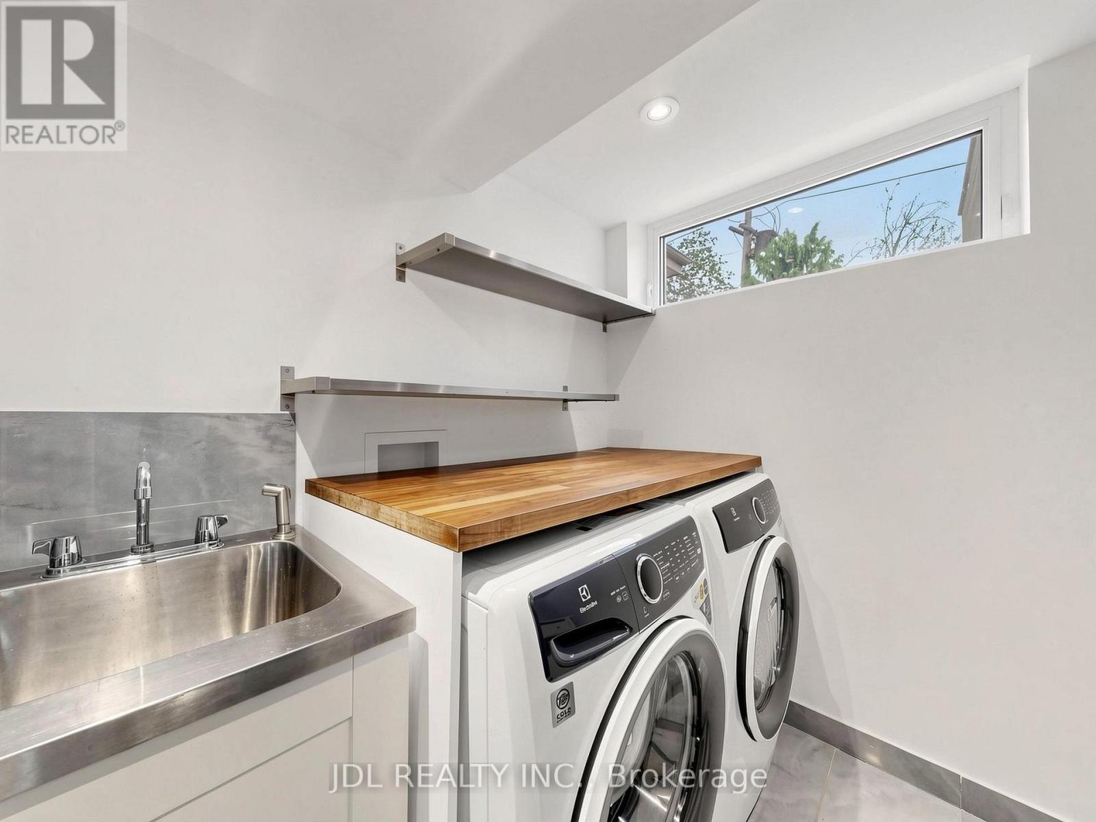 32 Ashmount Crescent, Toronto, Ontario  M9R 1C7 - Photo 47 - W13788960