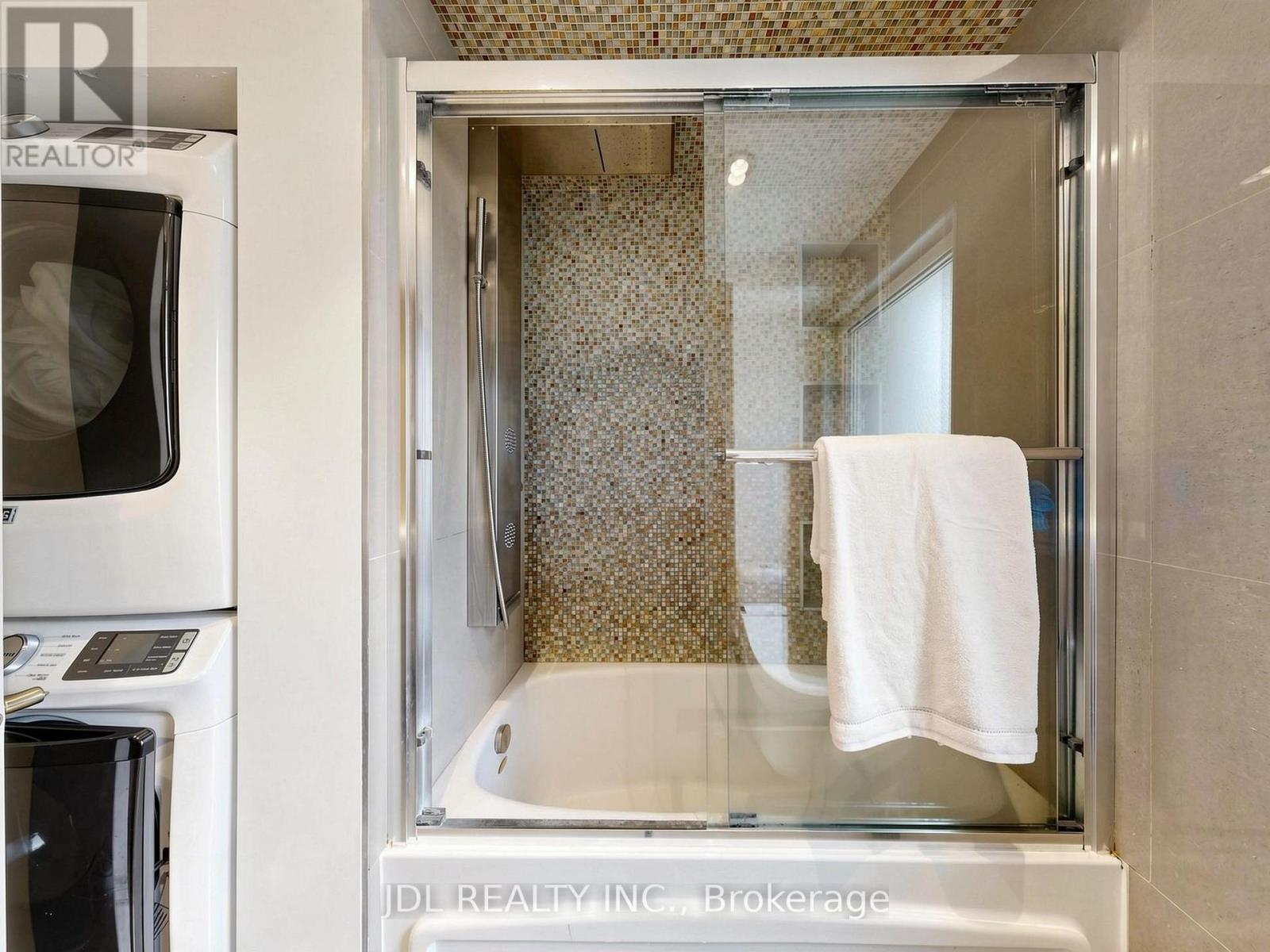 32 Ashmount Crescent, Toronto, Ontario  M9R 1C7 - Photo 30 - W13788960