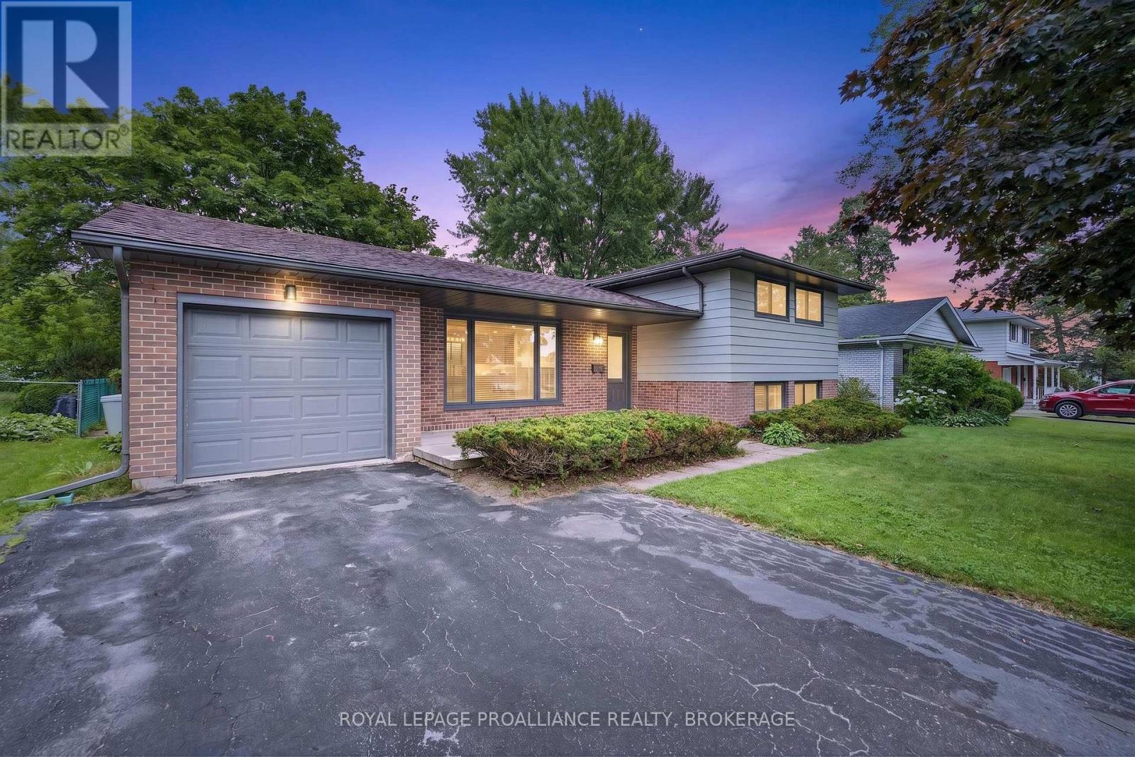 682 CARNABY STREET, Kingston, Ontario