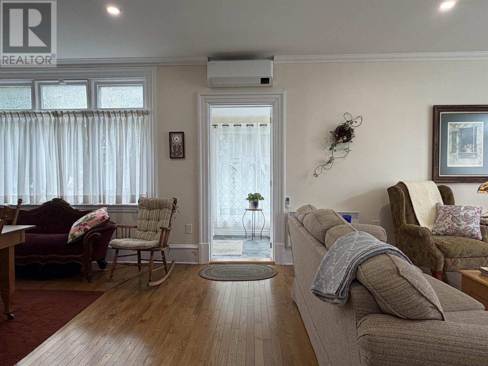 91 Central Street, Summerside, Prince Edward Island  C1N 3L2 - Photo 5 - 202623543