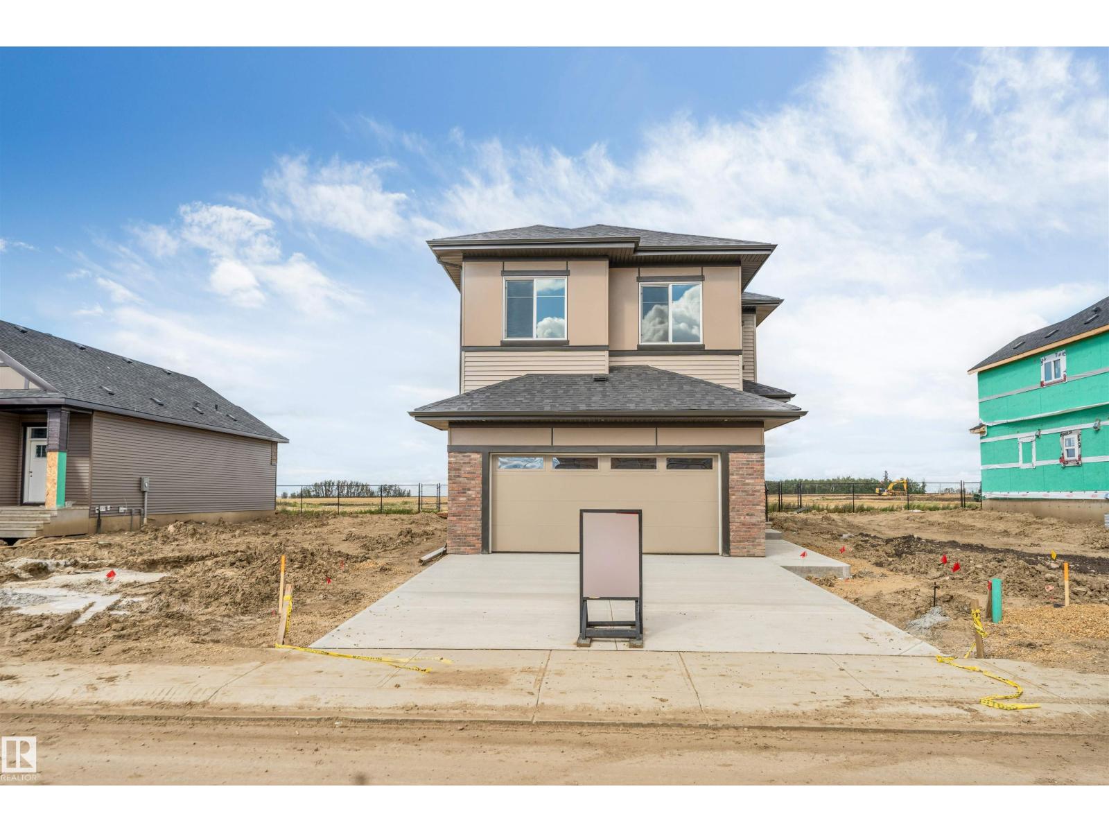 208 Falcon CR, leduc, Alberta