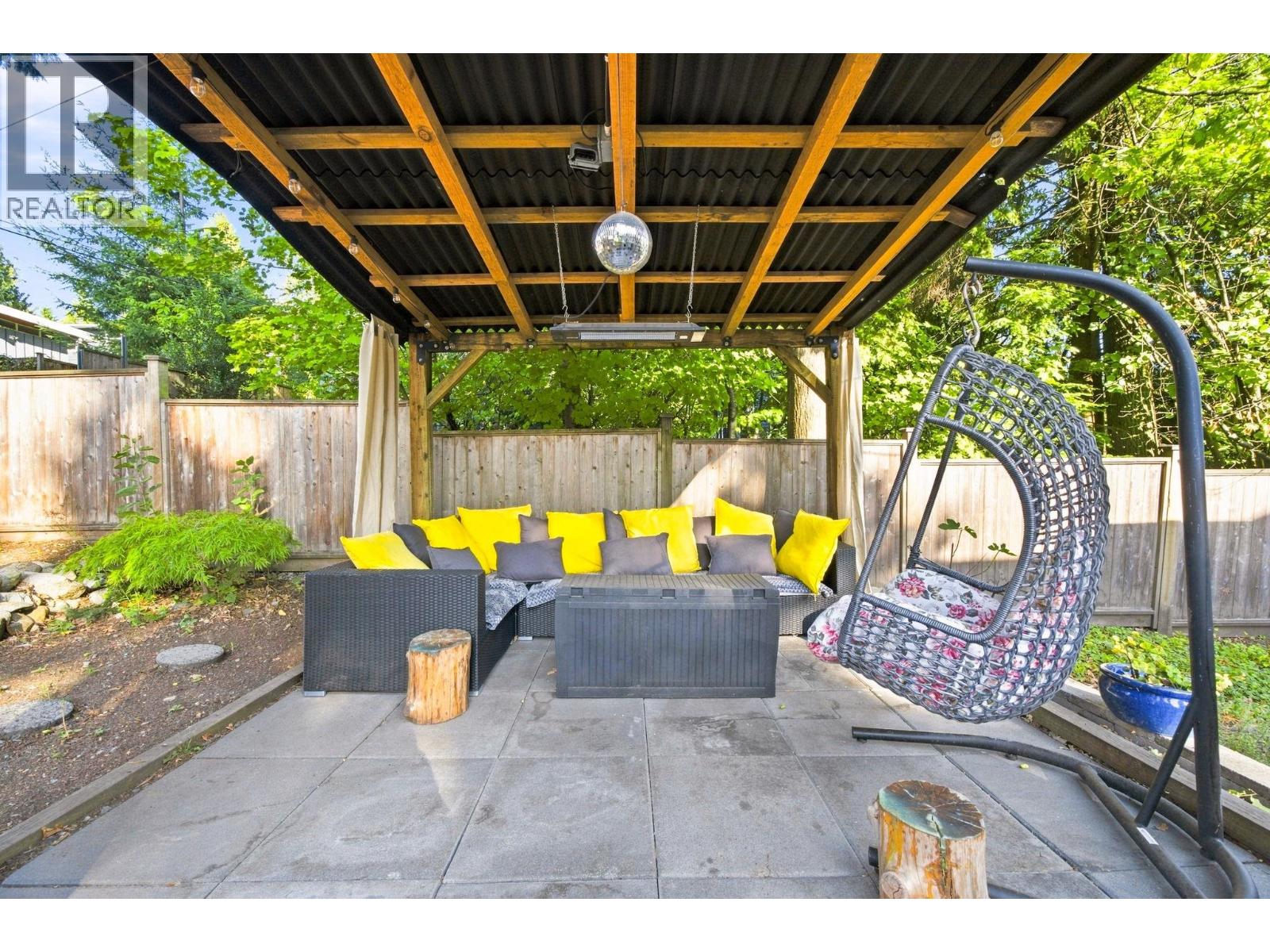 300 E 25th Street, North Vancouver, British Columbia  V7N 1A3 - Photo 34 - R3164981