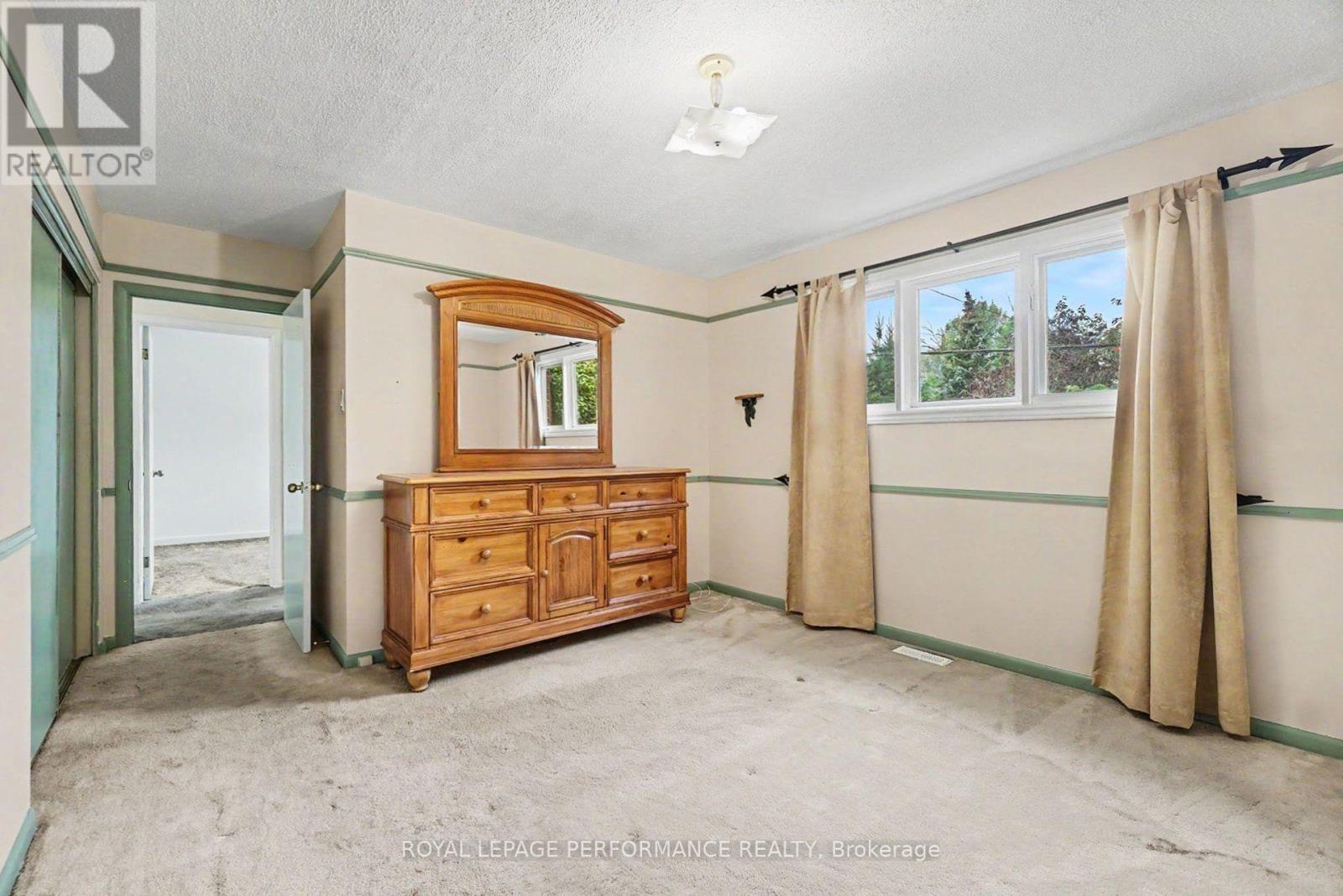 1374 Highgate Road, Ottawa, Ontario  K2C 2Y6 - Photo 12 - X13794482