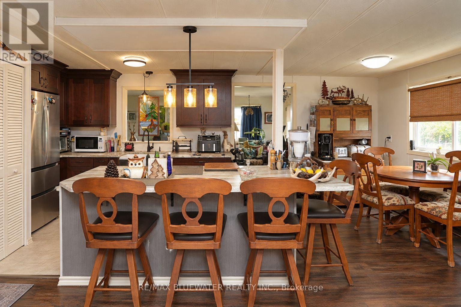 35 Pebble Beach Parkway, South Huron, Ontario  N0M 1T0 - Photo 8 - X13771754