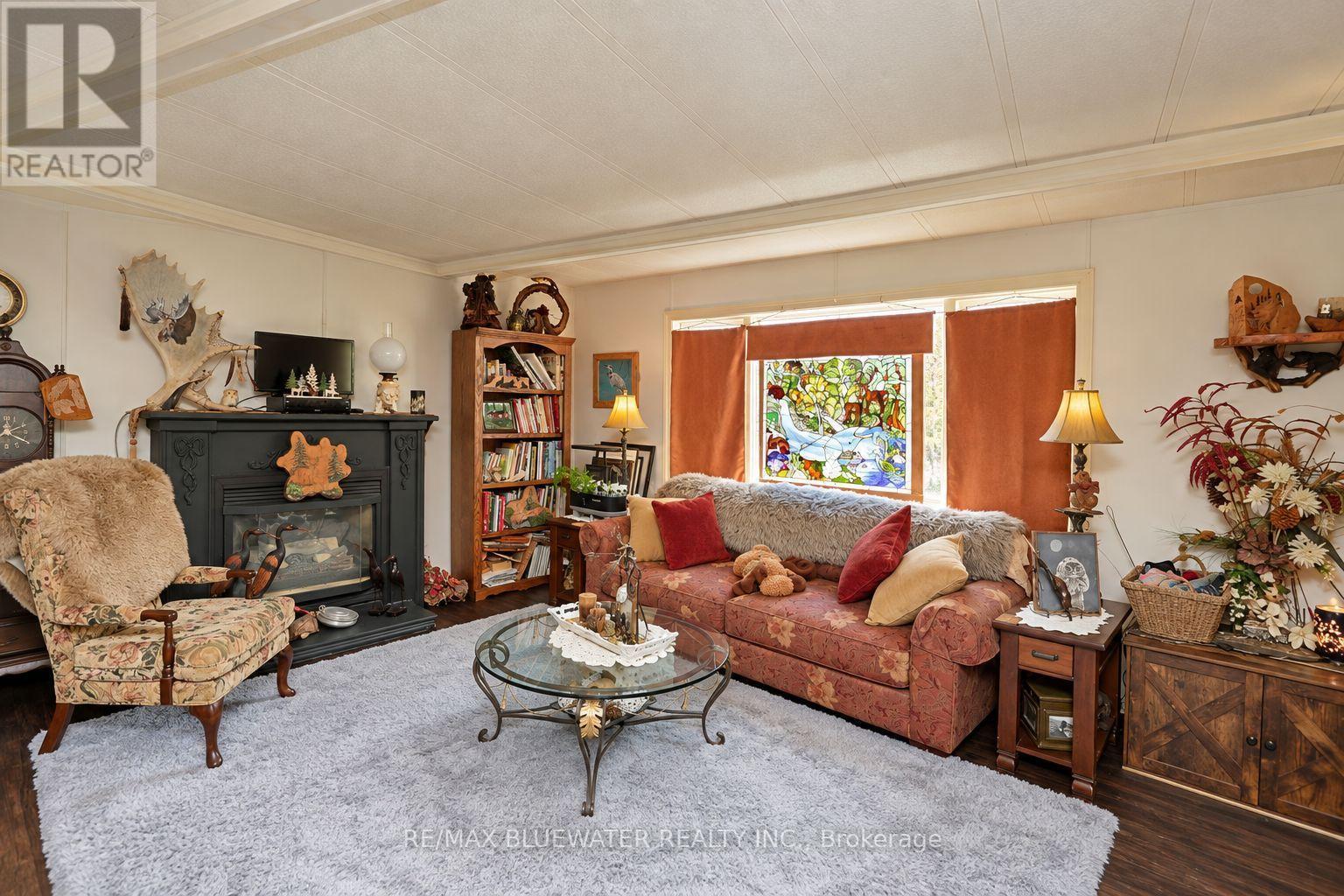 35 Pebble Beach Parkway, South Huron, Ontario  N0M 1T0 - Photo 5 - X13771754
