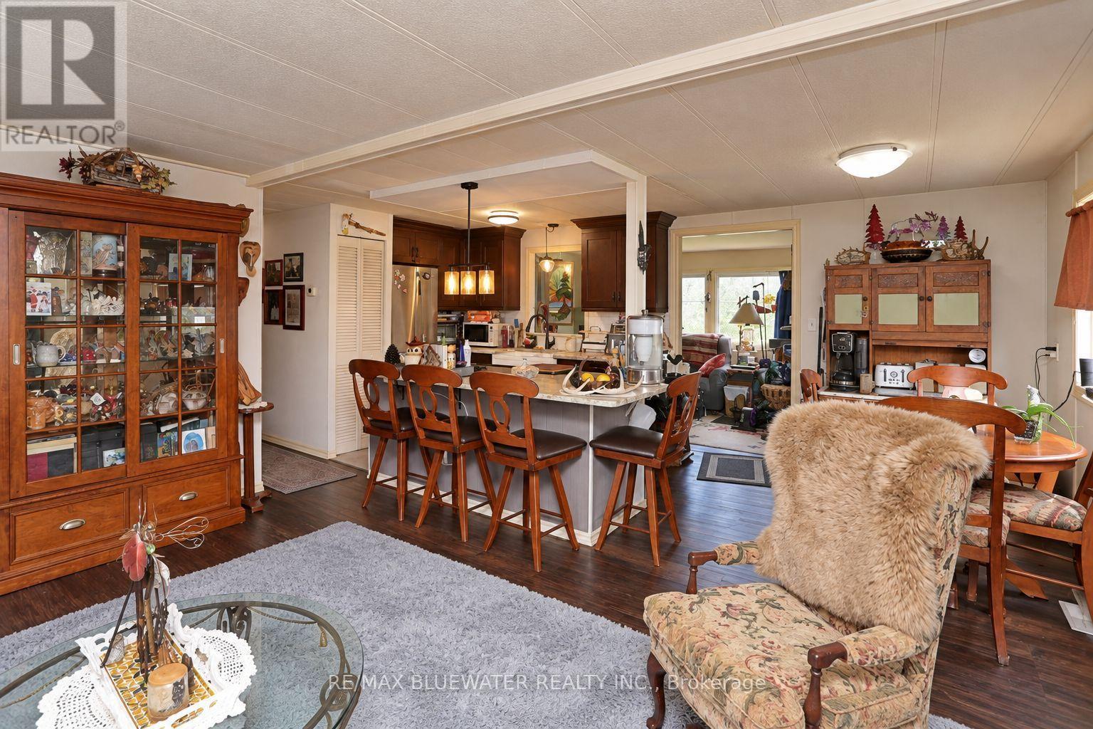 35 Pebble Beach Parkway, South Huron, Ontario  N0M 1T0 - Photo 7 - X13771754