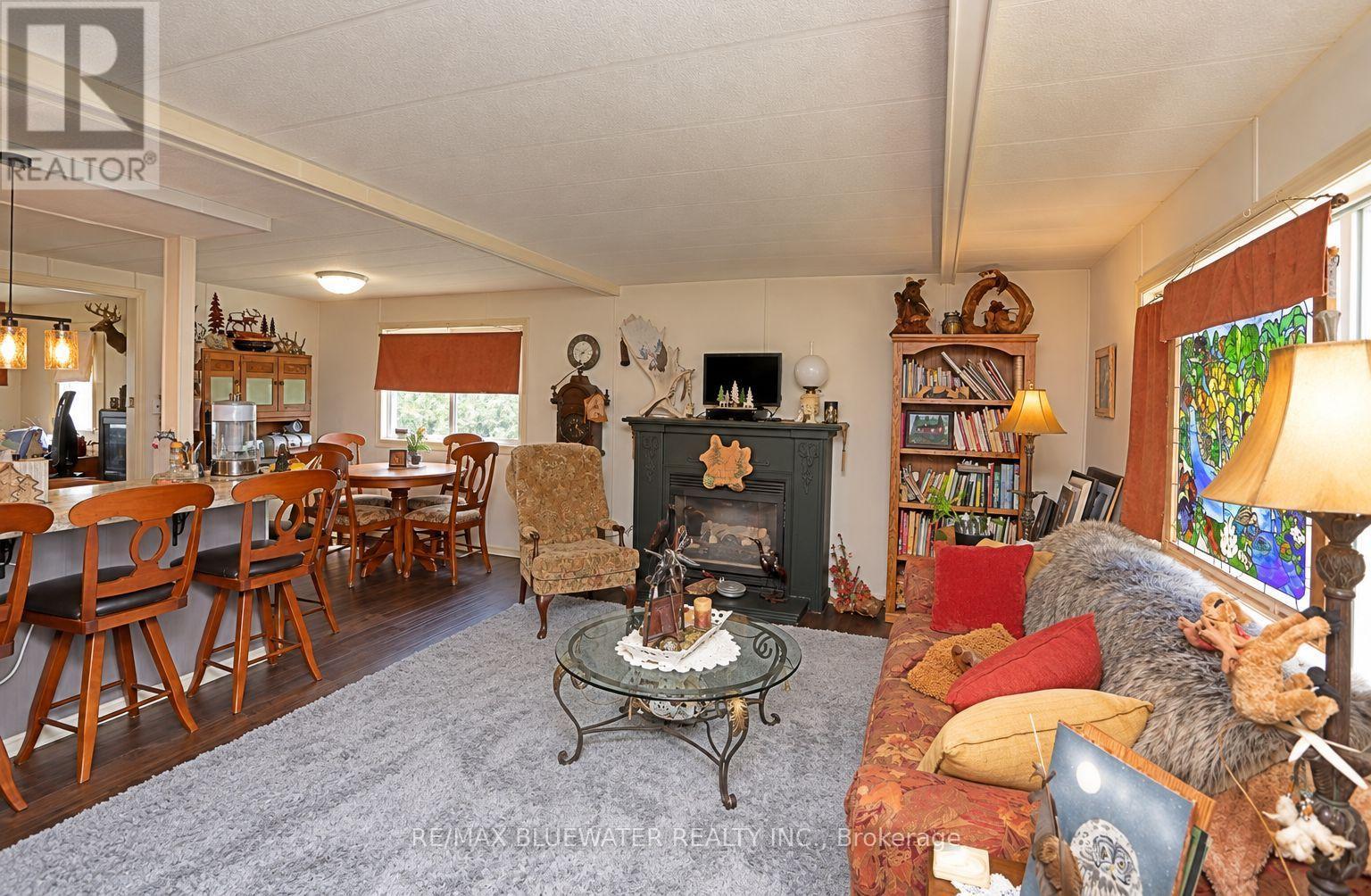 35 Pebble Beach Parkway, South Huron, Ontario  N0M 1T0 - Photo 6 - X13771754