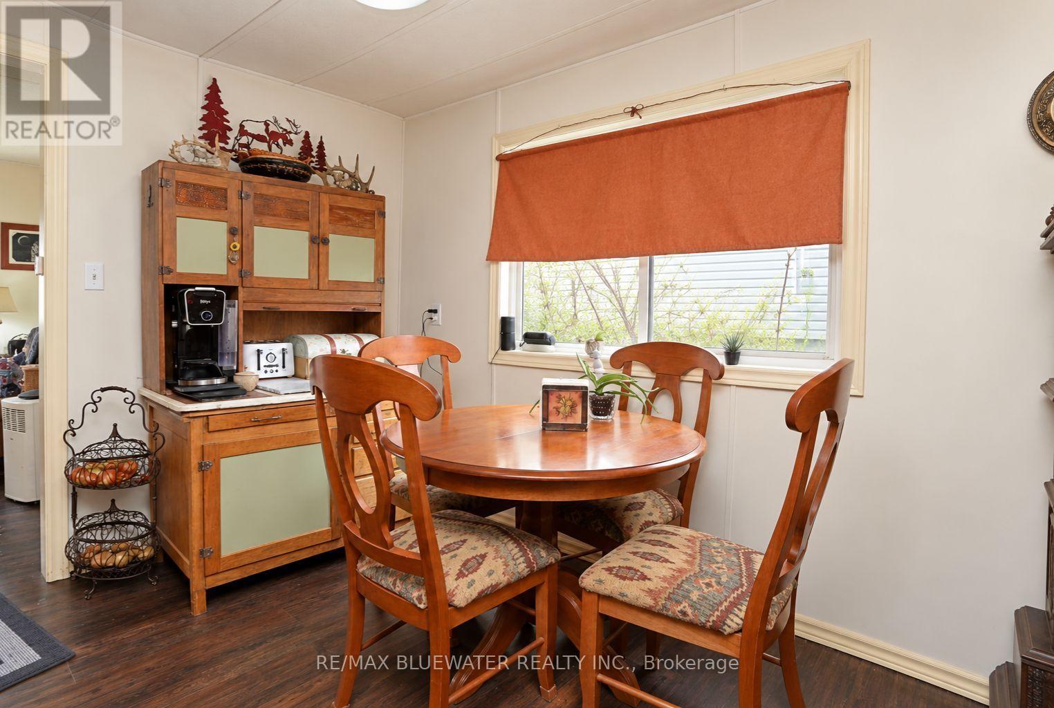 35 Pebble Beach Parkway, South Huron, Ontario  N0M 1T0 - Photo 9 - X13771754