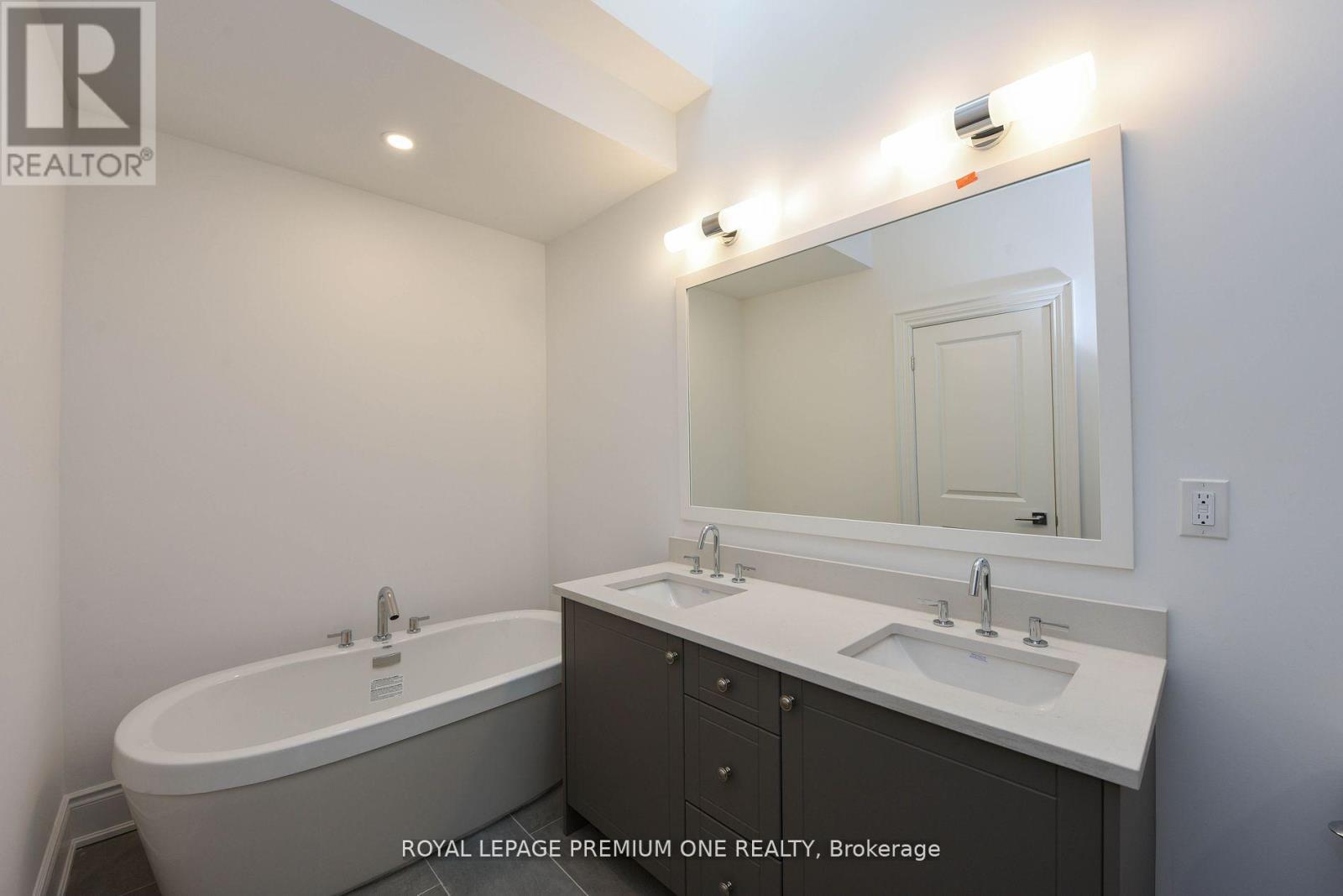55 - 30 Dunpar Crescent, Mississauga (Streetsville), Ontario  L4M 2R5 - Photo 23 - W13794498