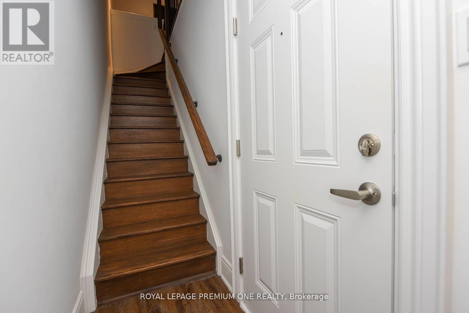 55 - 30 Dunpar Crescent, Mississauga (Streetsville), Ontario  L4M 2R5 - Photo 3 - W13794498