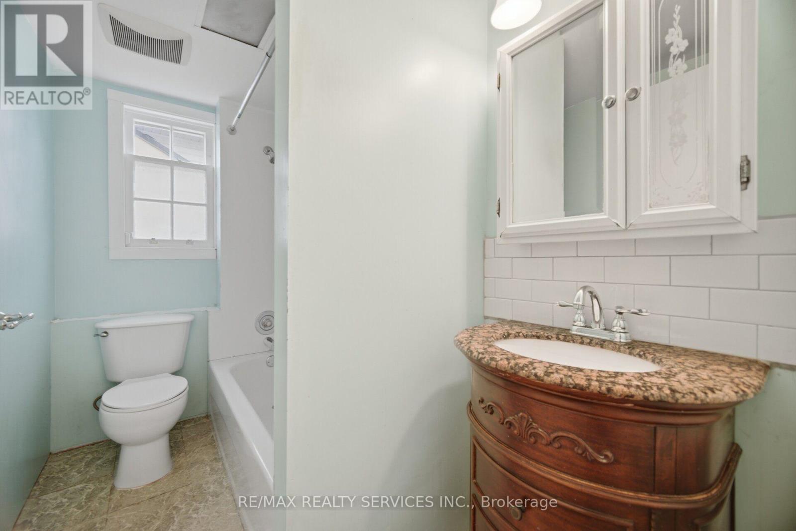 3051 Churchill Avenue, Mississauga, Ontario  L4T 1R4 - Photo 24 - W13756424
