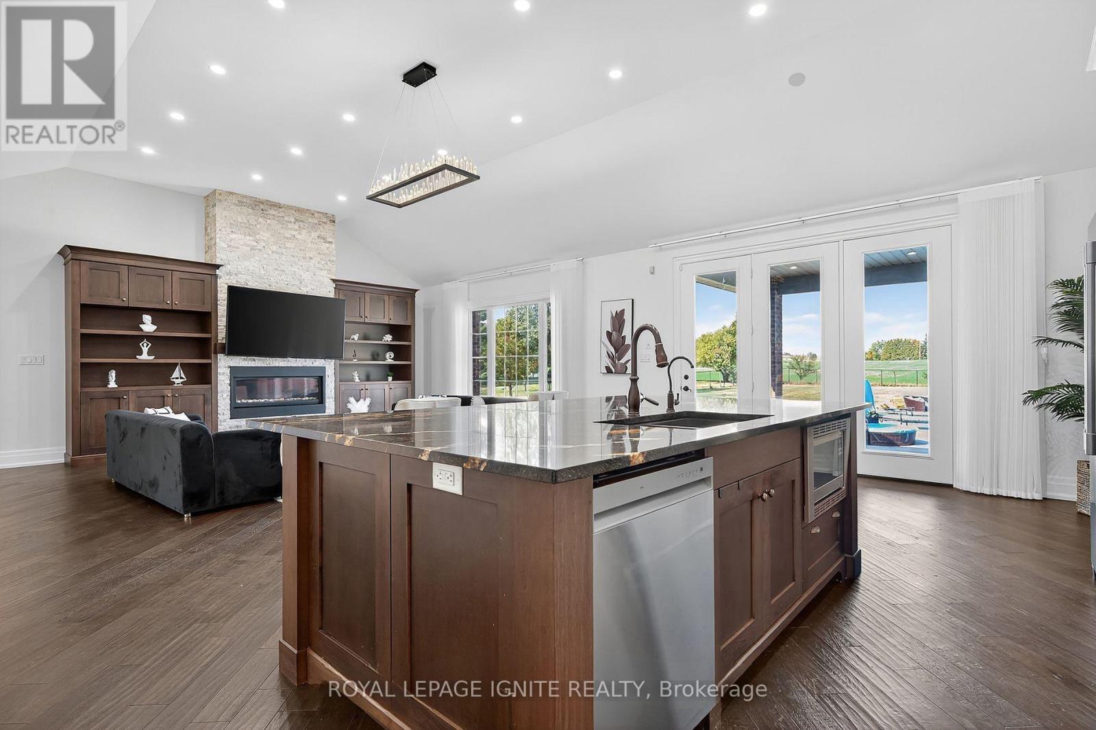 4659 Lobsinger Line, Wellesley, Ontario  N0B 2M0 - Photo 19 - X13794486