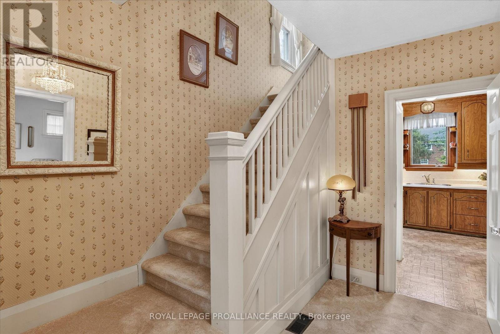 210 Aberdeen Avenue, Peterborough, Ontario  K9H 4W8 - Photo 19 - X13791694