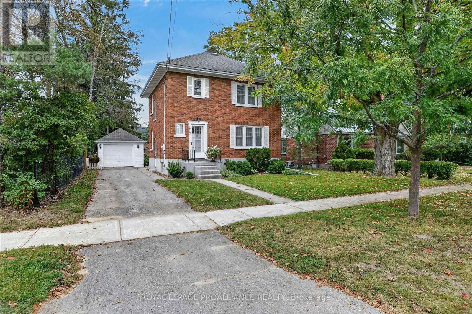 210 Aberdeen Avenue, Peterborough, Ontario  K9H 4W8 - Photo 1 - X13791694