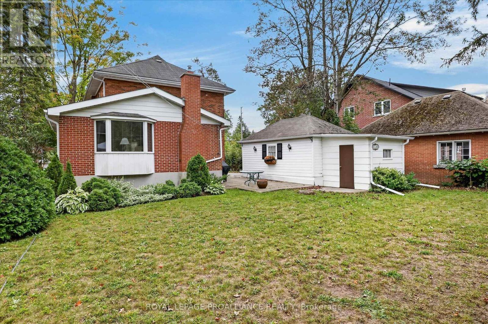 210 Aberdeen Avenue, Peterborough, Ontario  K9H 4W8 - Photo 2 - X13791694