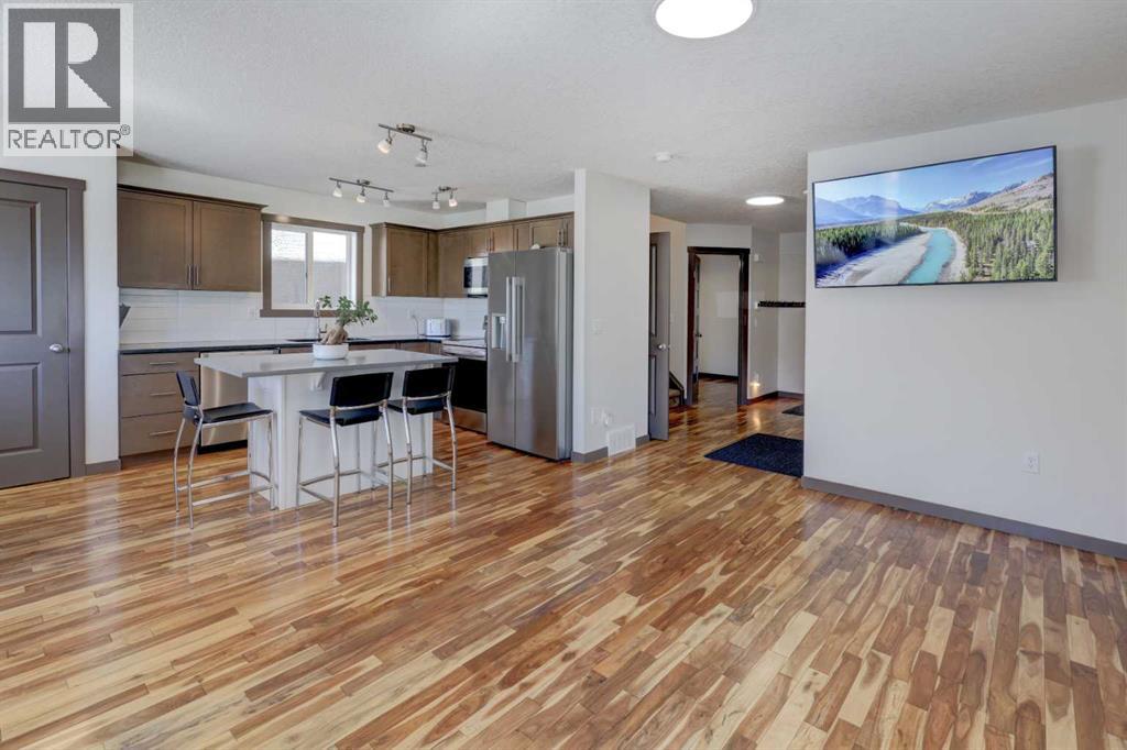 5 Covecreek Mews NE, Calgary, Alberta T3K 0V8 - Photo 6 - A2324736