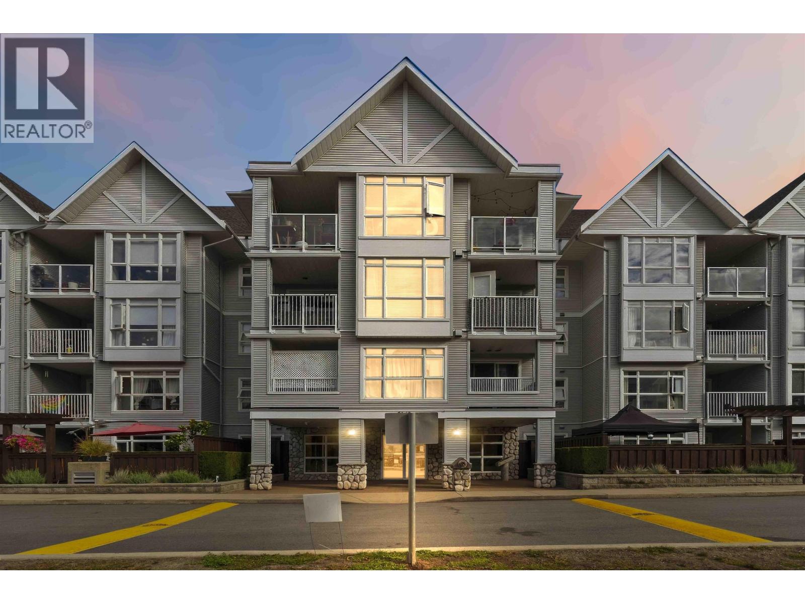 401 3142 St Johns Street, Port Moody, British Columbia  V3H 5E5 - Photo 2 - R3166584