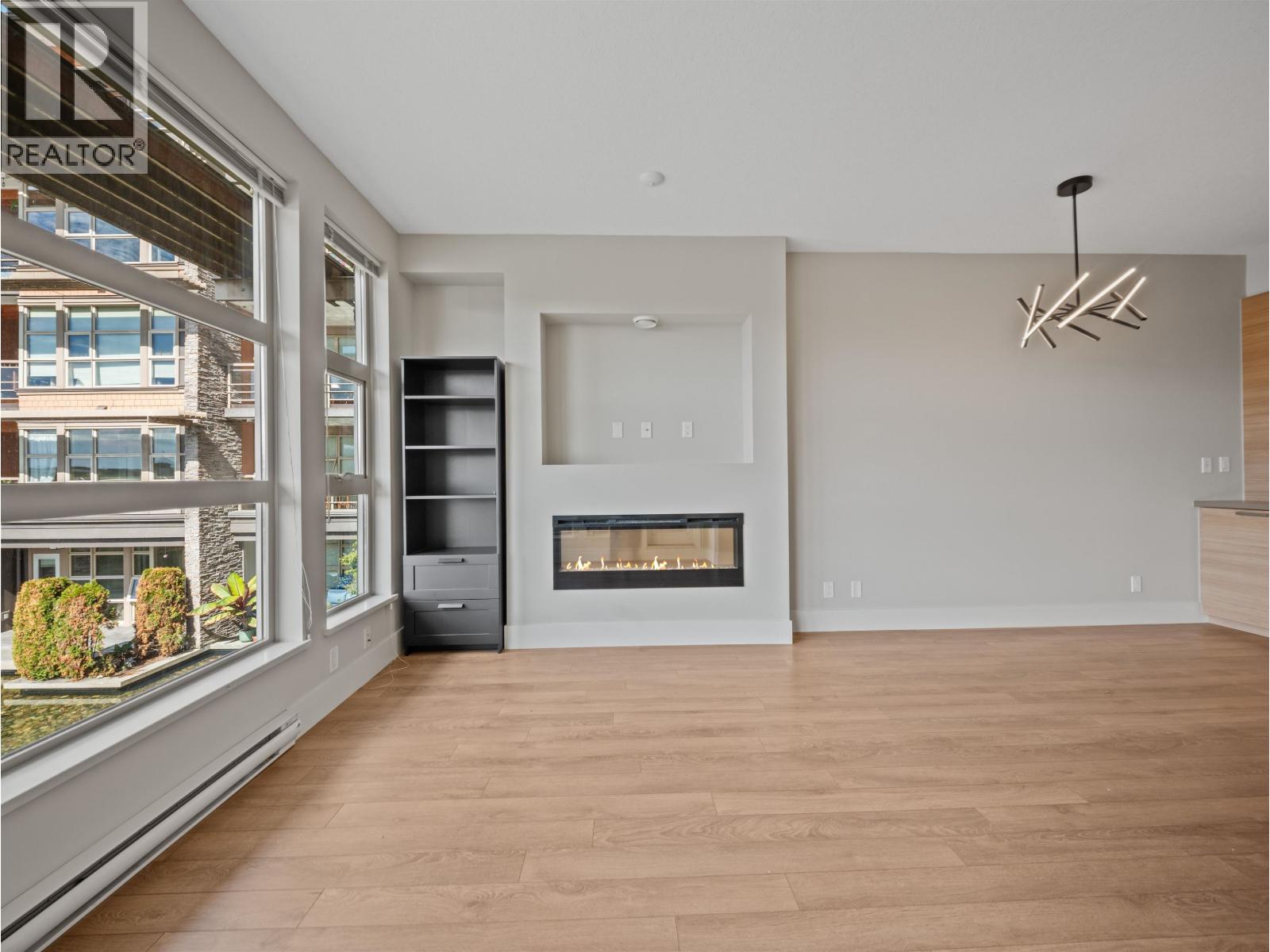 215 3606 Aldercrest Drive, North Vancouver, British Columbia  V7G 0A3 - Photo 12 - R3166604