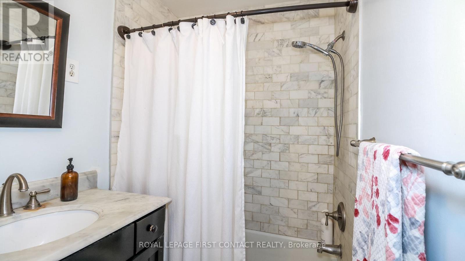 121 Mulcaster Street, Barrie (Codrington), Ontario  L4M 3M8 - Photo 12 - S13794532