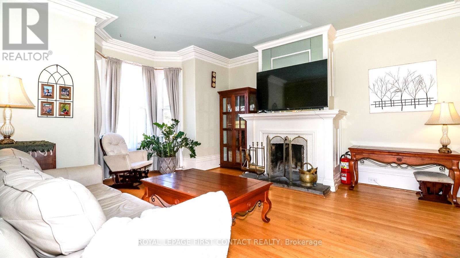 121 Mulcaster Street, Barrie (Codrington), Ontario  L4M 3M8 - Photo 6 - S13794532
