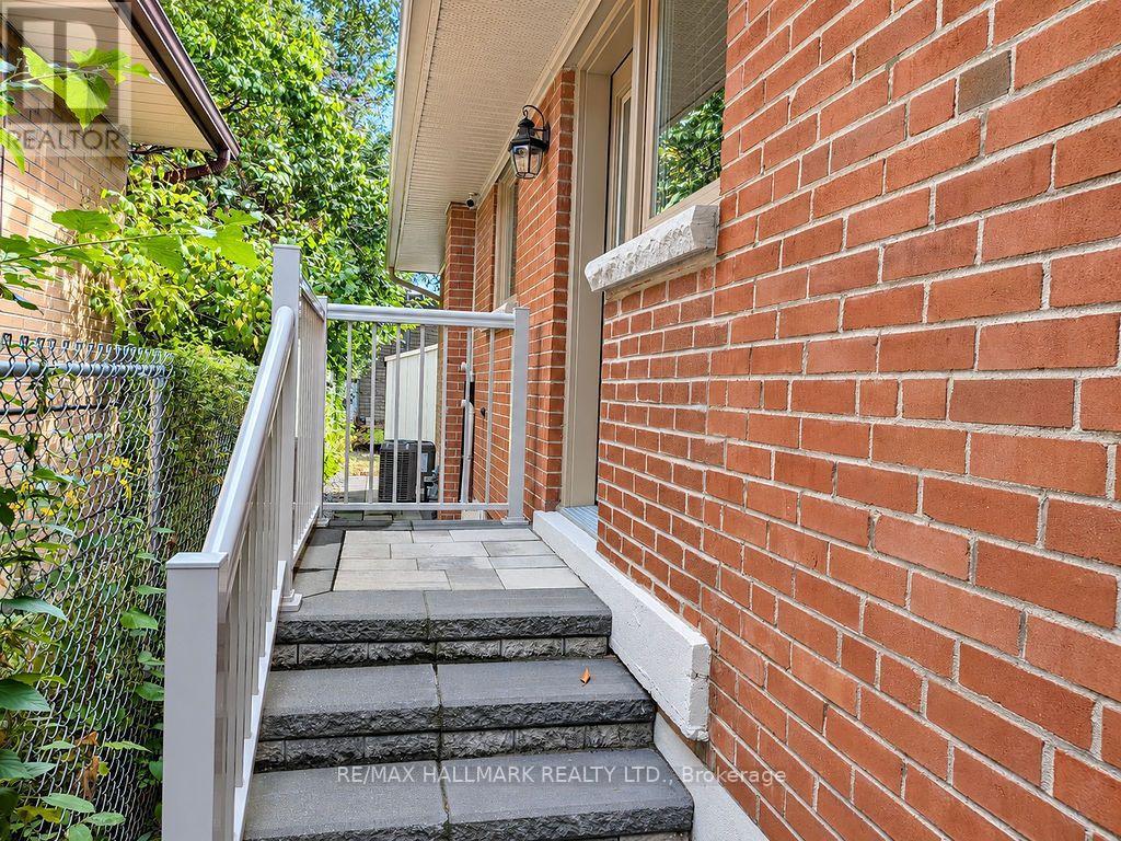 31 Wishing Well Drive, Toronto, Ontario  M1T 1H9 - Photo 40 - E13784400