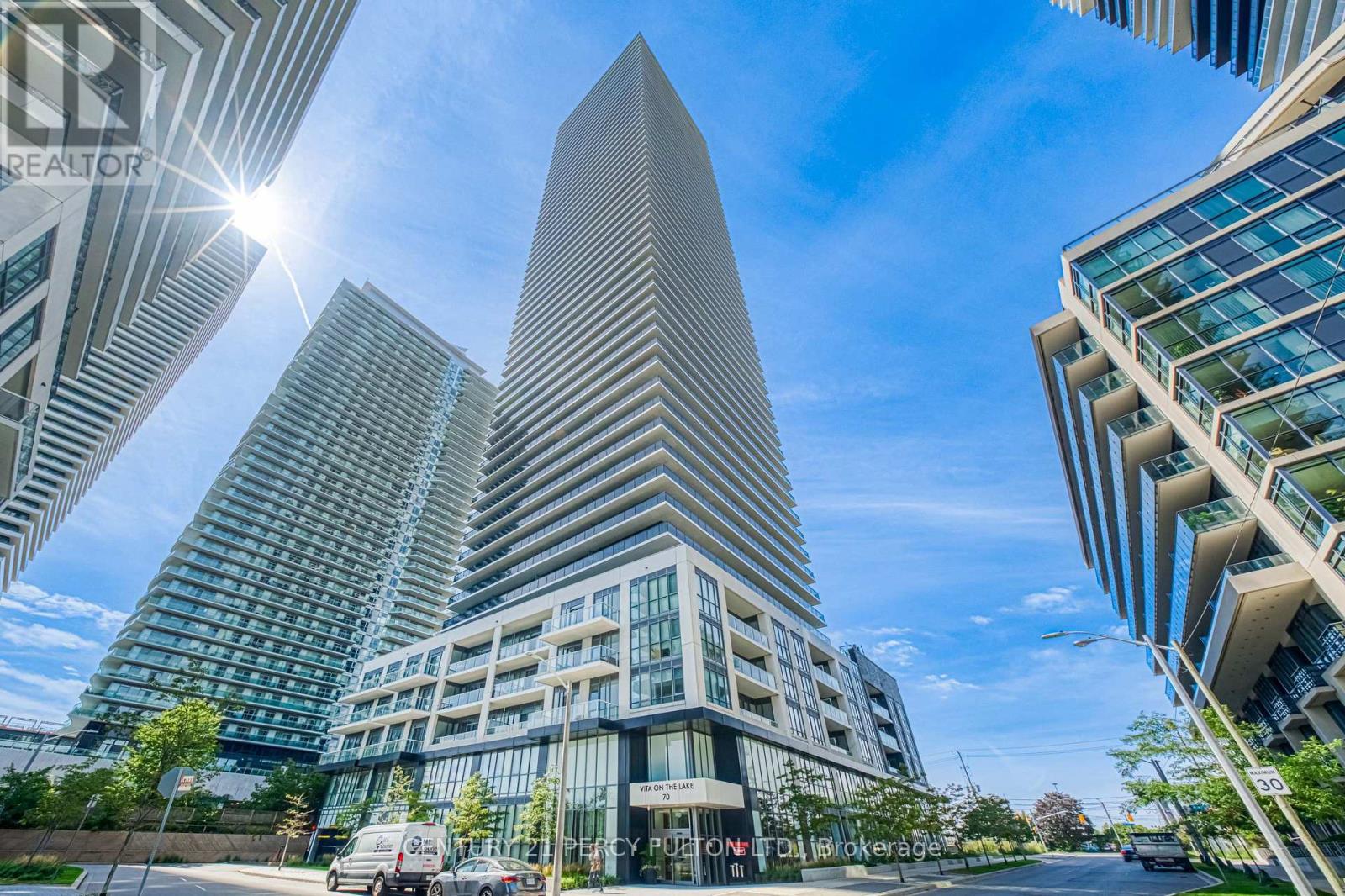 1207 - 70 ANNIE CRAIG DRIVE, Toronto, Ontario