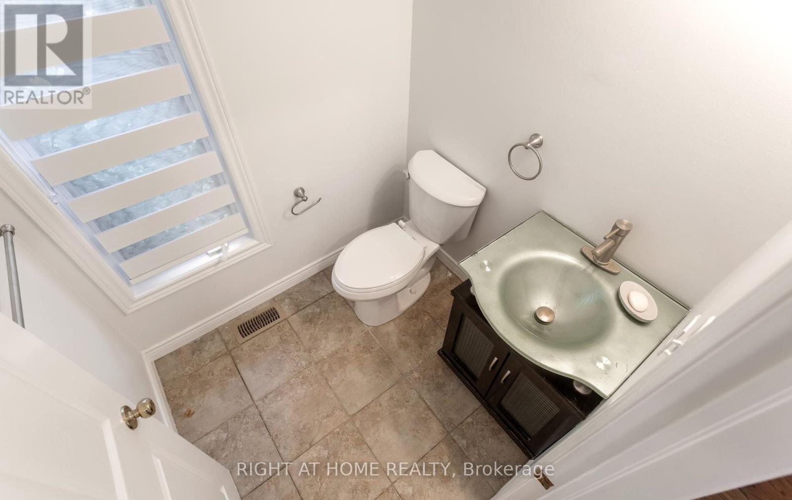 5994 Tweed Court, Mississauga, Ontario  L5M 5S6 - Photo 21 - W13794590