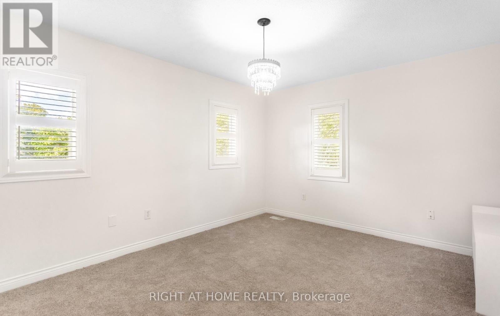 5994 Tweed Court, Mississauga, Ontario  L5M 5S6 - Photo 31 - W13794590