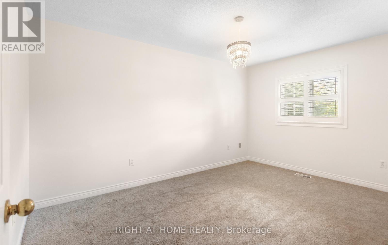 5994 Tweed Court, Mississauga, Ontario  L5M 5S6 - Photo 33 - W13794590