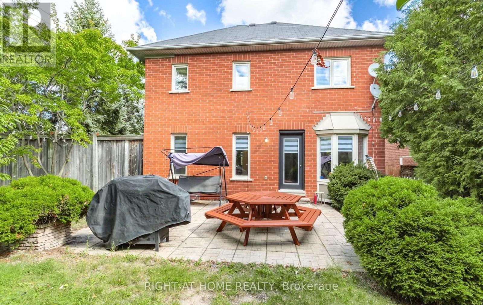 5994 Tweed Court, Mississauga, Ontario  L5M 5S6 - Photo 49 - W13794590