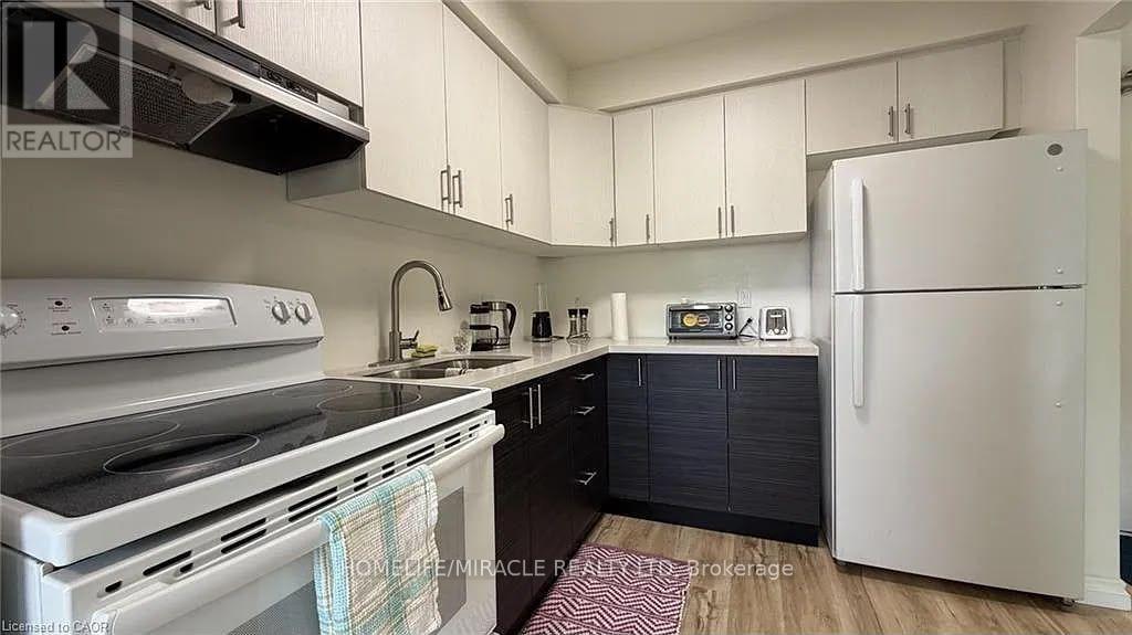 202 - 206 Indian Road, Kitchener, Ontario  N2B 2S9 - Photo 3 - X13788408