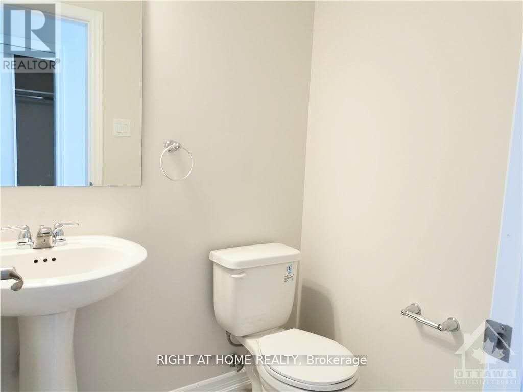 1414 Hemlock Road, Ottawa, Ontario K1K 5A8 - Photo 6 - X13789226