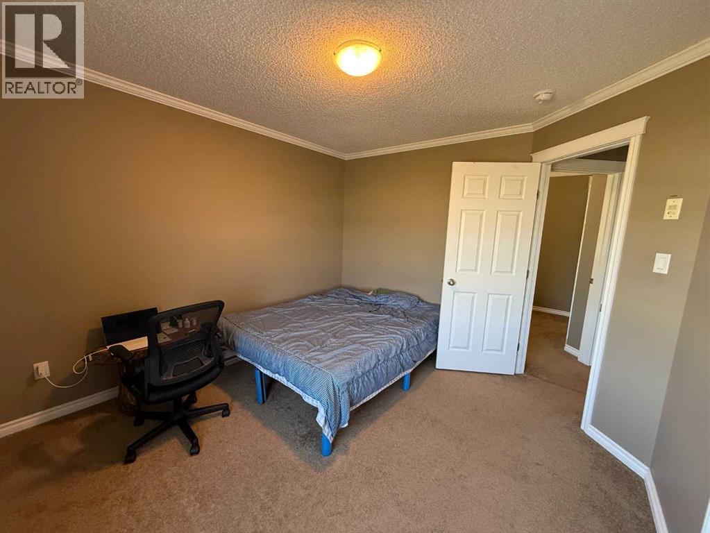 201, 5300 45 Avenue photo 9