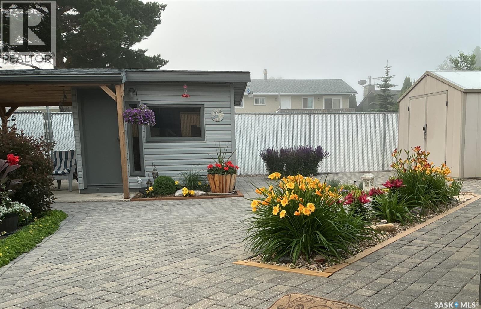 616 8th Avenue W, Biggar, Saskatchewan  S0K 0M0 - Photo 40 - SK048677