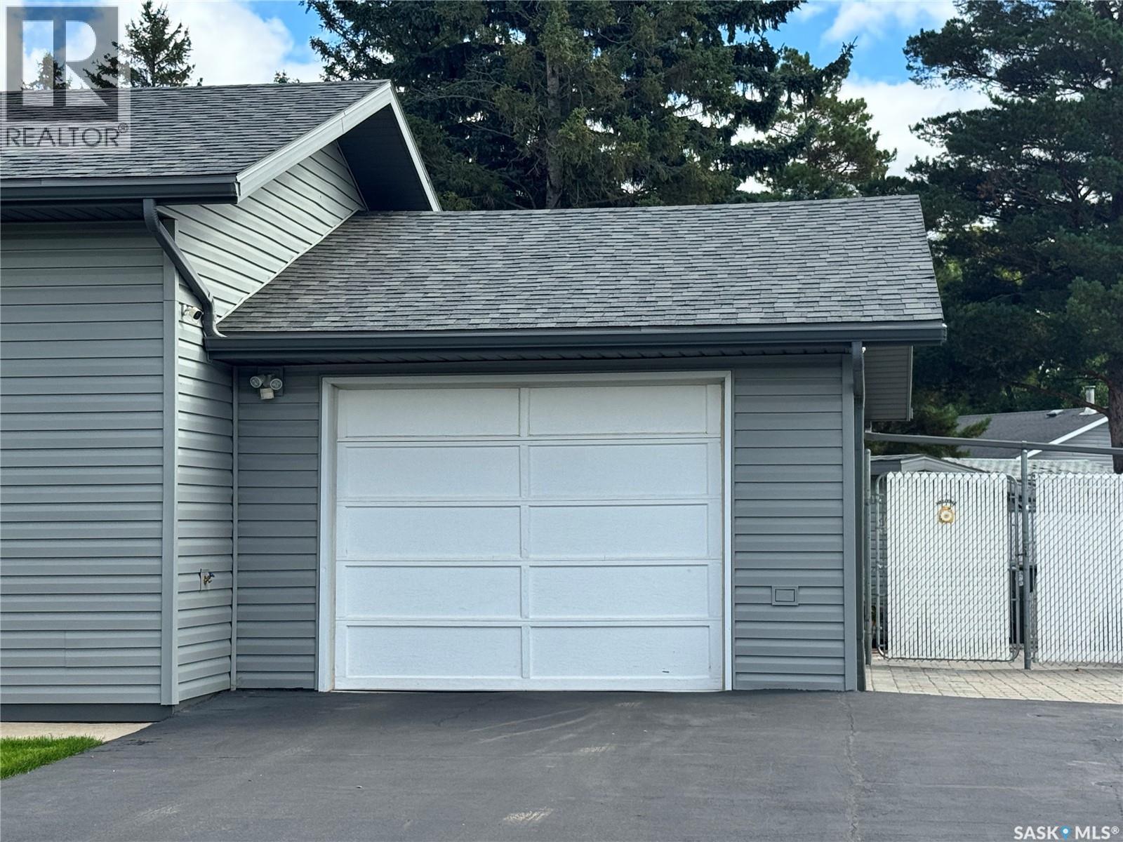 616 8th Avenue W, Biggar, Saskatchewan  S0K 0M0 - Photo 48 - SK048677
