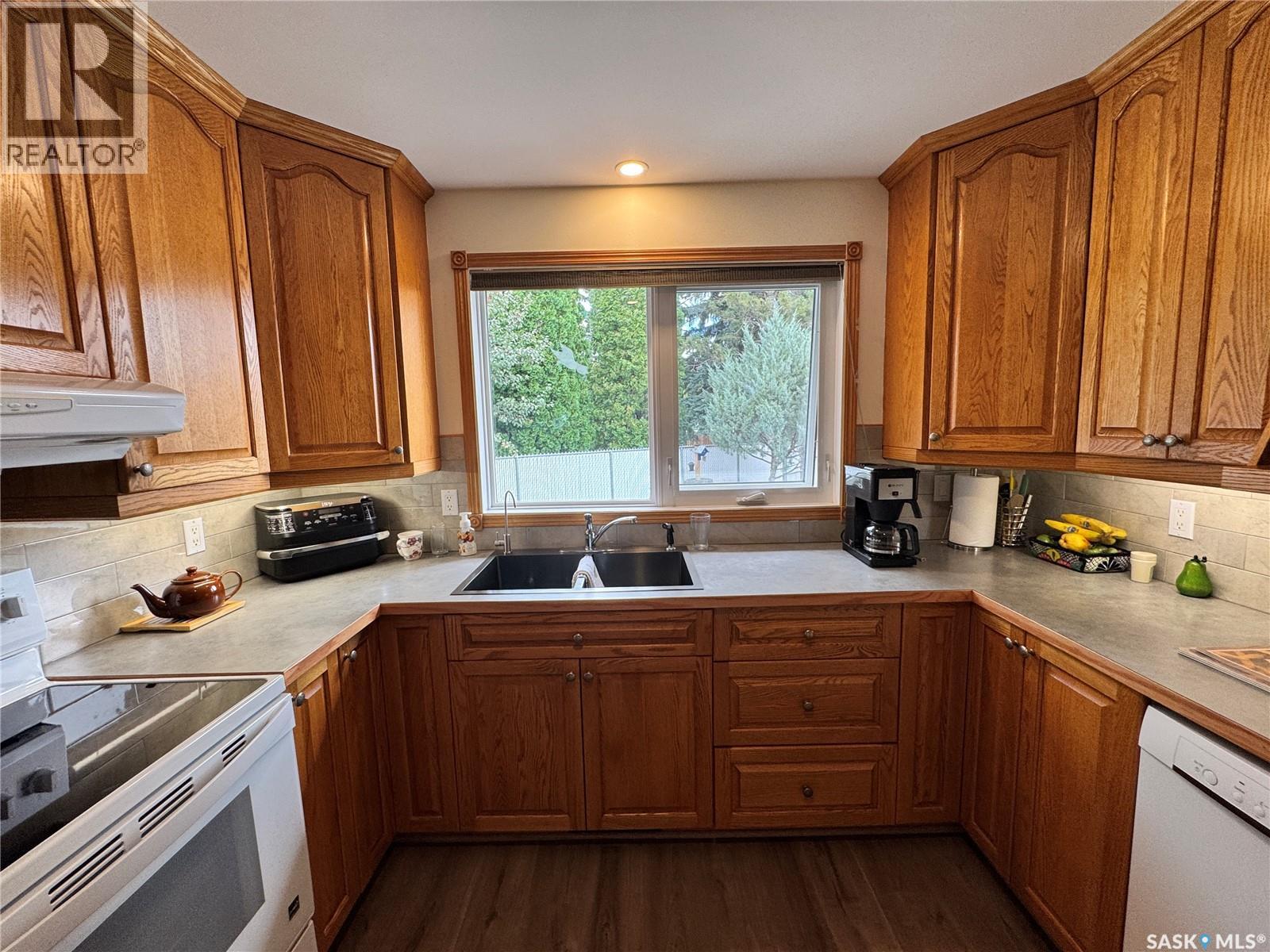 616 8th Avenue W, Biggar, Saskatchewan  S0K 0M0 - Photo 7 - SK048677