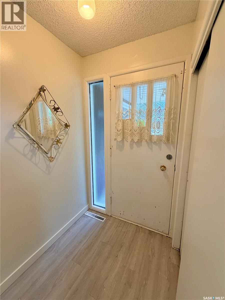 6011 5th Street W, Rosthern, Saskatchewan  S0K 2H0 - Photo 12 - SK048669